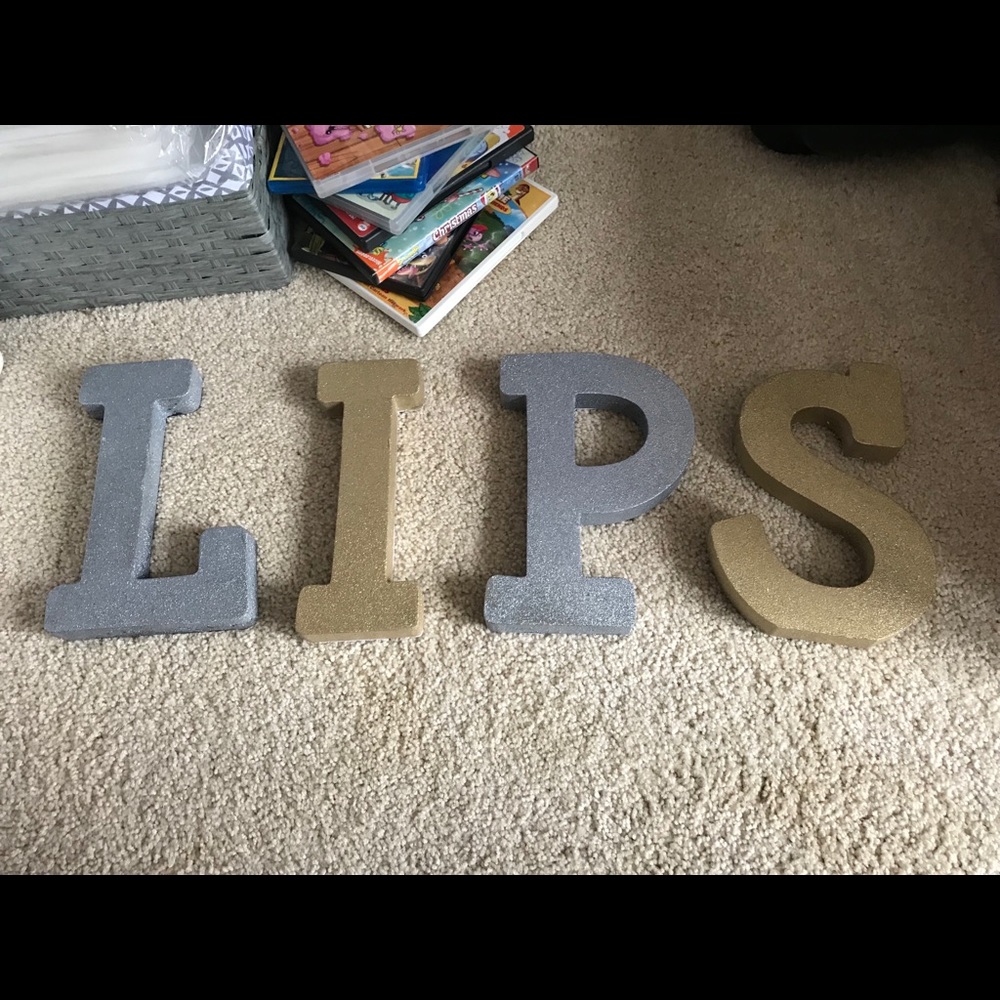 LIPS Decorative Letters- Dual Sided